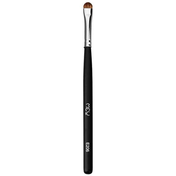 E206  - Professional Flat Synthetic Cut Crease Eye Brush.