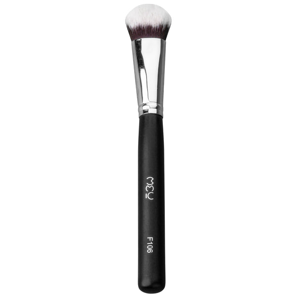F106  -  Professional Angled Fluffy Foundation Applicator Brush.